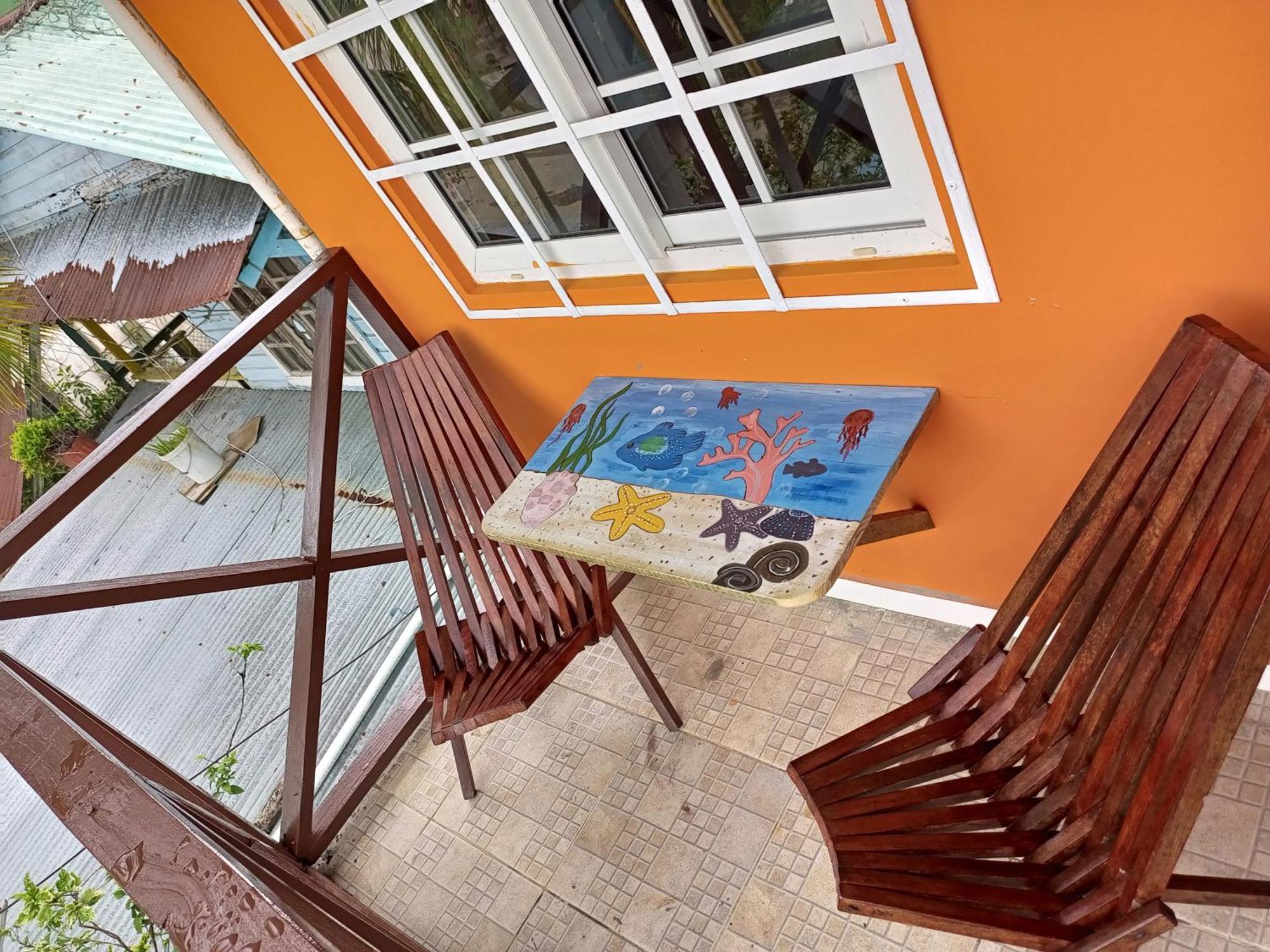 Surfari Bocas Hostel Bocas del Toro Exterior photo